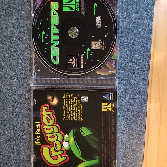 Centipede game for Playstation - Picture 3 of 6